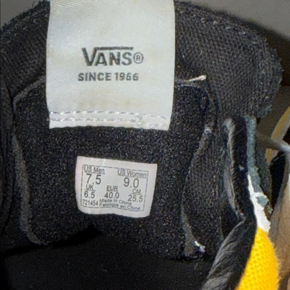 Vans mens High-Top Sneakers - Black and Yellow